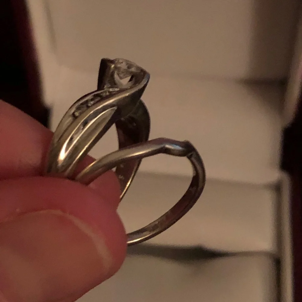 Diamond ring - Picture 8 of 16